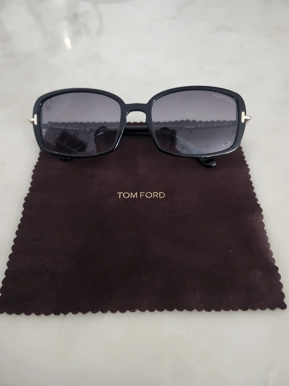 Tom Ford Women's Black Rectangle Sunglasses - Black Lenses